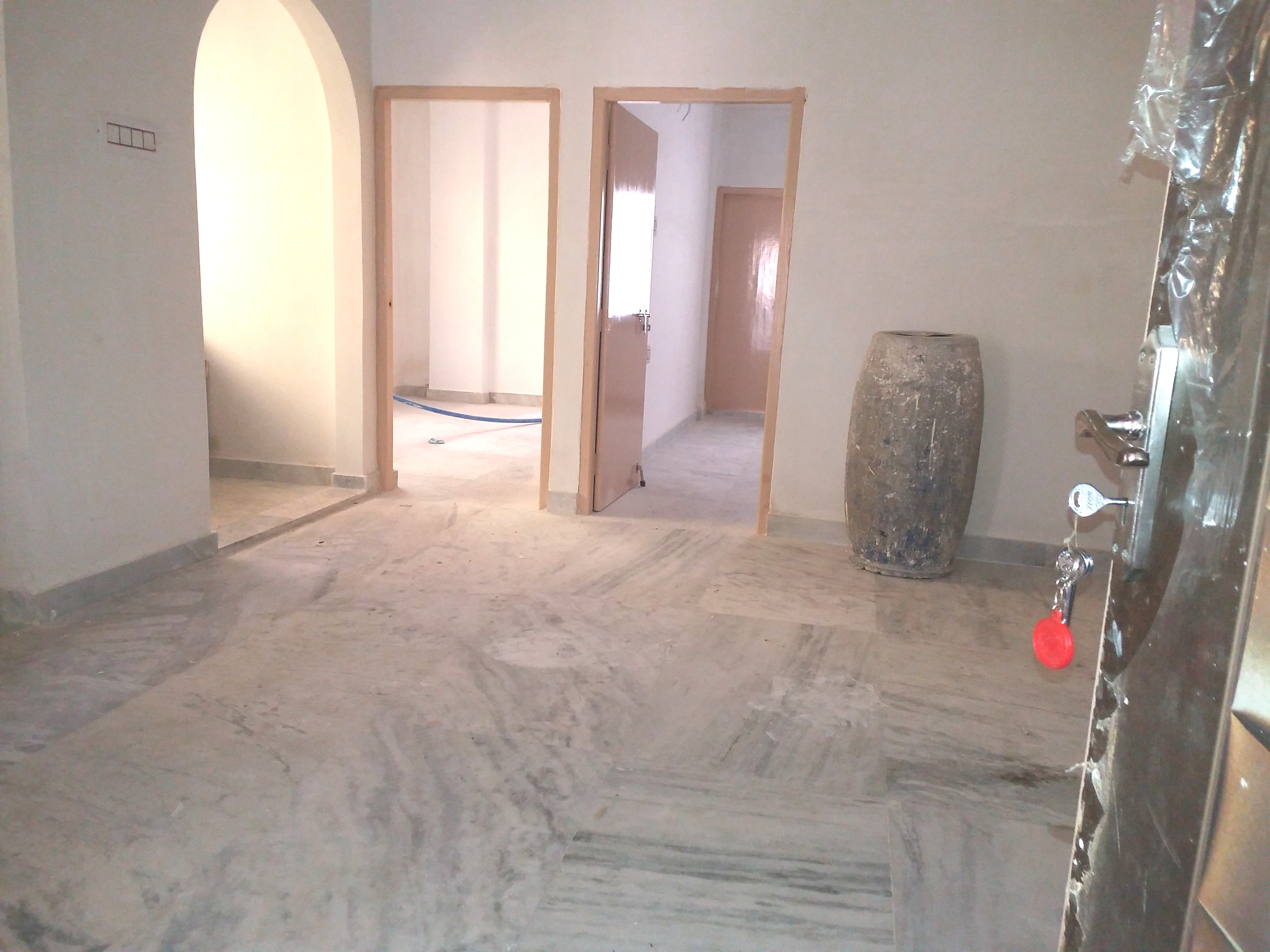 2 bhk apartment in dum dum cant near stiton