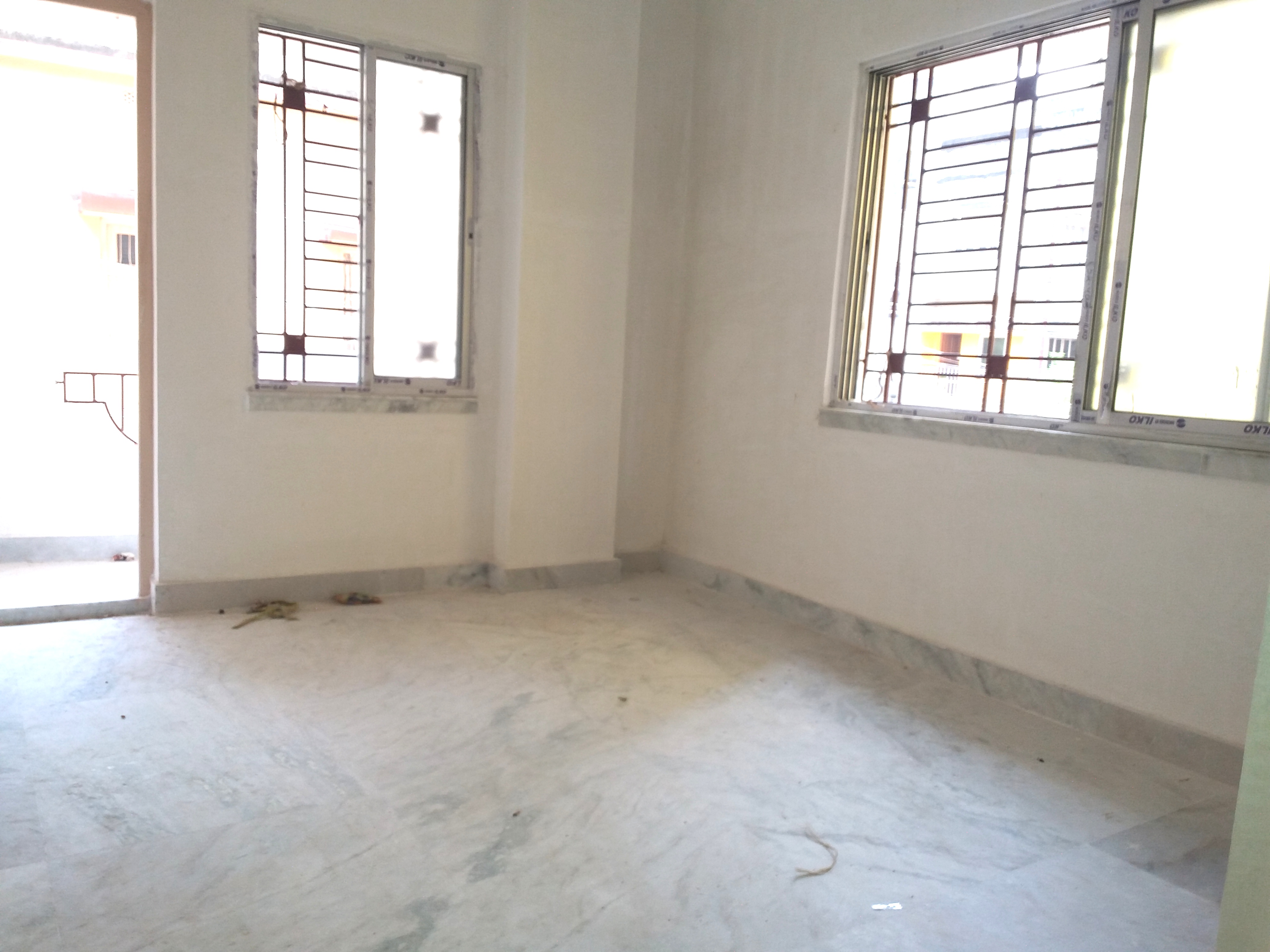 2 bhk apartment in dum dum cant near stiton