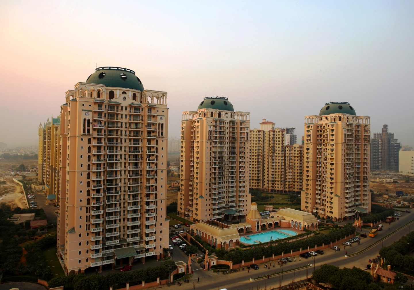 DLF Trinity Towers Project Deails